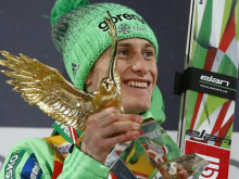 Kot prvi je Slovenijo obnorel Primož Peterka, nato je vse skupaj ponovil Peter Prevc