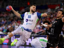 Slovenski rokometaši premagali Kuvajt, skrbi poškodba Vlaha