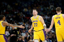 New Orleans – Los Angeles Lakers 86:79 (po 3. četrtini)