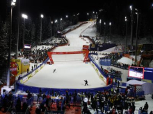 Komu slalom pod žarometi v Madonni di Campiglio?
