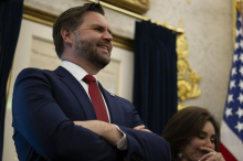 J. D. Vance glede Grenlandije: Trump je pripravljen iti tako daleč, kot je potrebno