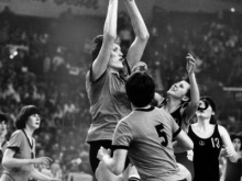 Umrla velikanka evropske košarke Semjonova