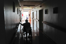 Zaradi izživljanja nad oskrbovanci interni nadzor v Centru starejših Koper