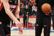 Spolzek parket v Chicagu odnesel tekmo med Biki in Vročico