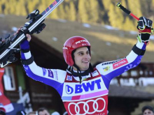 Žan Kranjec si je spočil glavo in naredil spremembo na smučarskem čevlju