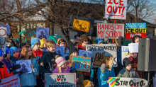 Einwanderungspolitik: Proteste nach tödlichen Schüssen in Minneapolis halten an