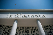 Južna Afrika se na beneškem bienalu vendarle ne bo predstavila z delom o Gazi