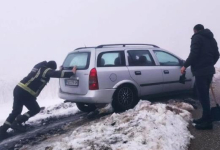 Bez izuzetka! Policija i vatrogasci uz građane: Na terenu širom Srbije, gde god da je potrebno (foto)