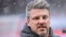 Fußball-Bundesliga: Sieglos-Serie: Fan-Banner gegen Köln-Coach Lukas Kwasniok