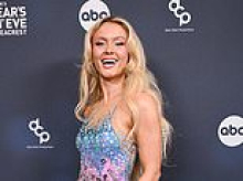 Zara Larsson declares love for immigrants, trans people and 'even criminals' as she blasts ICE in furious rant