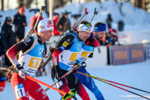 Biatlonci se v Oberhofu pravkar merijo v štafeti