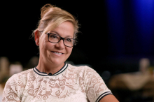 Kult-Kabarettistin Monika Weinzettl musste ins Krankenhaus