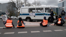 Polizeieinsatz: Urteil rechtskräftig: Schmerzgriff bei Klimaaktivist falsch