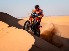 Mulec po zahtevni 8. etapi Dakarja ostaja skupno deseti