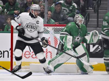 Slabe novice za Anžeta Kopitarja pred tekmo z Dallasom