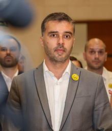 SAVO MANOJLOVIĆ POGUBIO KONCE Pre nekoliko meseci pričao jedno, sada drugo - protivio se izborima, a sada... (VIDEO)