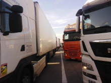 OGLASIO SE AMSS: Teretnjaci na Batrovcima na izlazu iz Srbije čekaju sedam sati