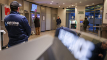 Geldautomaten wieder verfügbar: Sparkasse Gelsenkirchen-Buer öffnet nach Einbruch Foyer