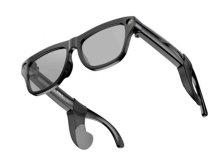 Pametna očala, ki s pritiskom na gumb postanejo sončna in vam prevajajo svet v realnem času