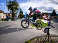 Bo letos padla stotica? BMX pumptrack v Sloveniji širi priljubljenost.