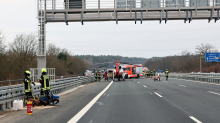 Notfälle: Junger Motorradfahrer stirbt nach Unfall auf der A3
