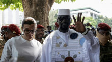 Guineas Ex-Militärmachthaber Doumbouya leistet Amtseid als neuer Präsident
