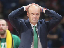 Jure Zdovc izgubil živce, grški sodniki so ga poslali na tribuno