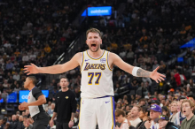 Ob 3.30: LA Lakers - Toronto