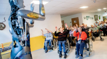 Forschung zu Robotik-Akzeptanz: Fitness mit 