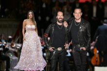 Wiener Opernball 2026: Deutsche Kult-Musiker und „Victoria‘s Secret“-Model nehmen in Loge Platz