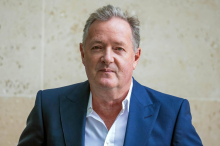 Umstrittener Moderator Piers Morgan meldet sich nach Sturz aus Klinik: „Jahr fängt toll an“