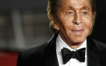 Umrl je legendarni modni oblikovalec Valentino Garavani