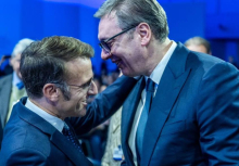 VUČIĆ SE SASTAO SA MAKRONOM U DAVOSU Uvek je dobro čuti šta jedan od najvažnijih evropskih lidera ima da kaže načinima da se prevaziđu krize i rastuće podele