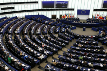 Evropski parlament bo zamrznil trgovinski dogovor z ZDA