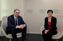 DOK BLOKADERI POKUŠAVAJU DA NAHUŠKAJU EU NA SRBIJU, VUČIĆ JAČA POZICIJU DRŽAVE: Predsednik se sastao s Martom Kos, ona saopštila: Reforme za čvrst put Srbije!