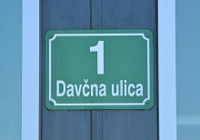 Predstavniki Romov opozorili, da številni niso mogli dvigniti socialne pomoči