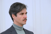 Mesec predlaga sestanek glede rubežev socialnih pomoči s Fursom in centri za socialno delo