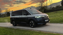 Test volkswagen multivan eHybrid 4M: multivitaminska bomba za družine in podjetja