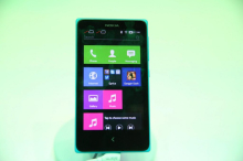 NexDock v letu 2026 oživlja Windows Phone z novim modelom NexPhone