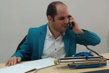 Denis je rođen slep, ali uporan i posvećen, nije dozvolio da ga to zaustavi: Radi u pošti, a ovo je njegova priča