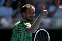 Alcaraz zlahka v osmino finala Melbourna, velika vrnitev Medvedjeva