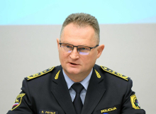 Petrič: Lažni policist je na Brniku deloval dva dni