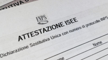 Bonus alle famiglie, la giungla degli aiuti: cosa resta e cosa sparisce nel 2026. Le simulazioni