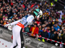 Domen Prevc v Oberstdorfu postavil rekord tega stoletja, absolutni mu je 