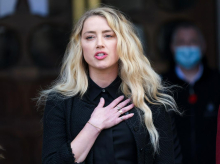 Amber Heard se vrača v dokumentarcu o ženskah, ki so jih utišala sojenja zaradi 