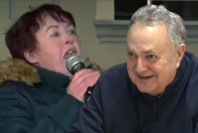 BLOKADERI OČARANI MONSTRUOZNIM PRETNJAMA BRALOVIĆKE Priželjkuju i požar u Predsedništvu: Da ih namažu katranom i perjem...