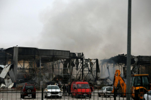 Najmanj štiri smrtne žrtve požara v tovarni piškotov v osrednji Grčiji