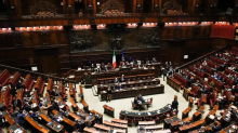 Pensioni, mozione di Pd-M5s-Avs: “Stop all’aumento dell’età e assegno di garanzia per i giovani”