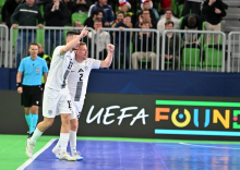 Slovenija po infarktni končnici do zmage, ki ohranja upe na četrtfinale