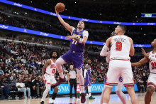 Dončić nasul 46 točk za zmago Lakersov v Chicagu